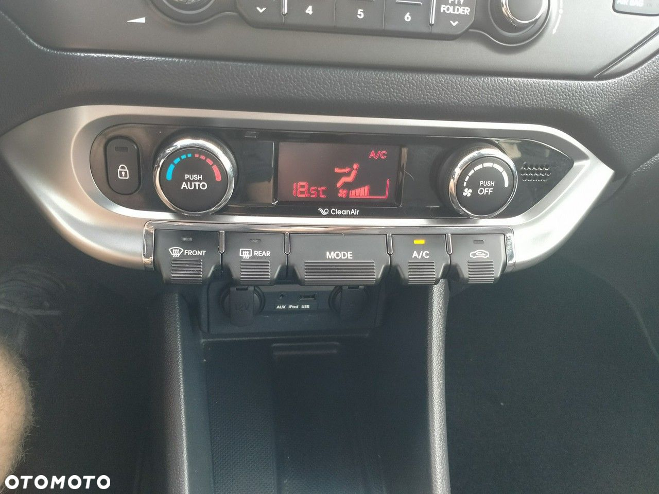 Kia Rio - 16