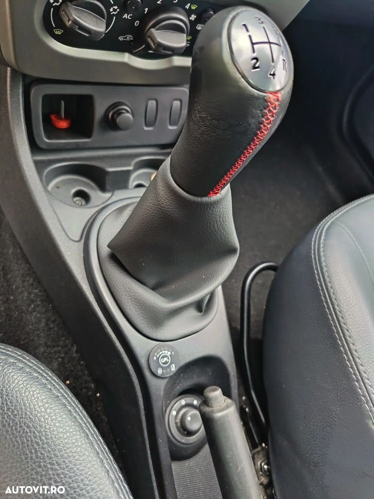 Dacia Duster 1.6 4x2 Laureate - 11