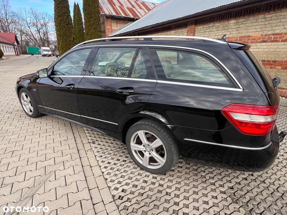 Mercedes-Benz Klasa E 250 CDI DPF BlueEFFICIENCY Automatik Elegance - 5