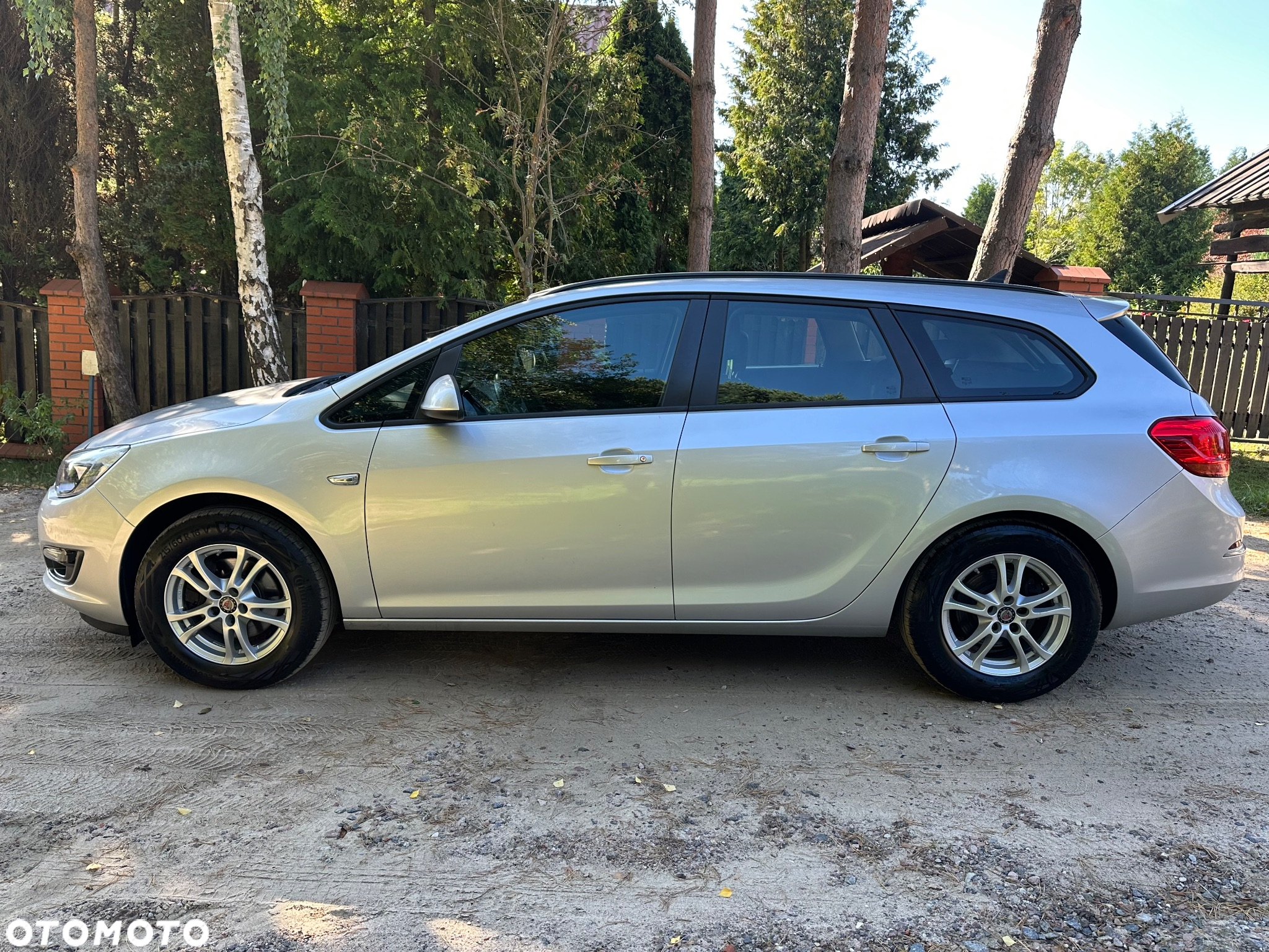 Opel Astra 1.6 CDTI DPF ecoFLEX Sports TourerStart/Stop Edition - 4
