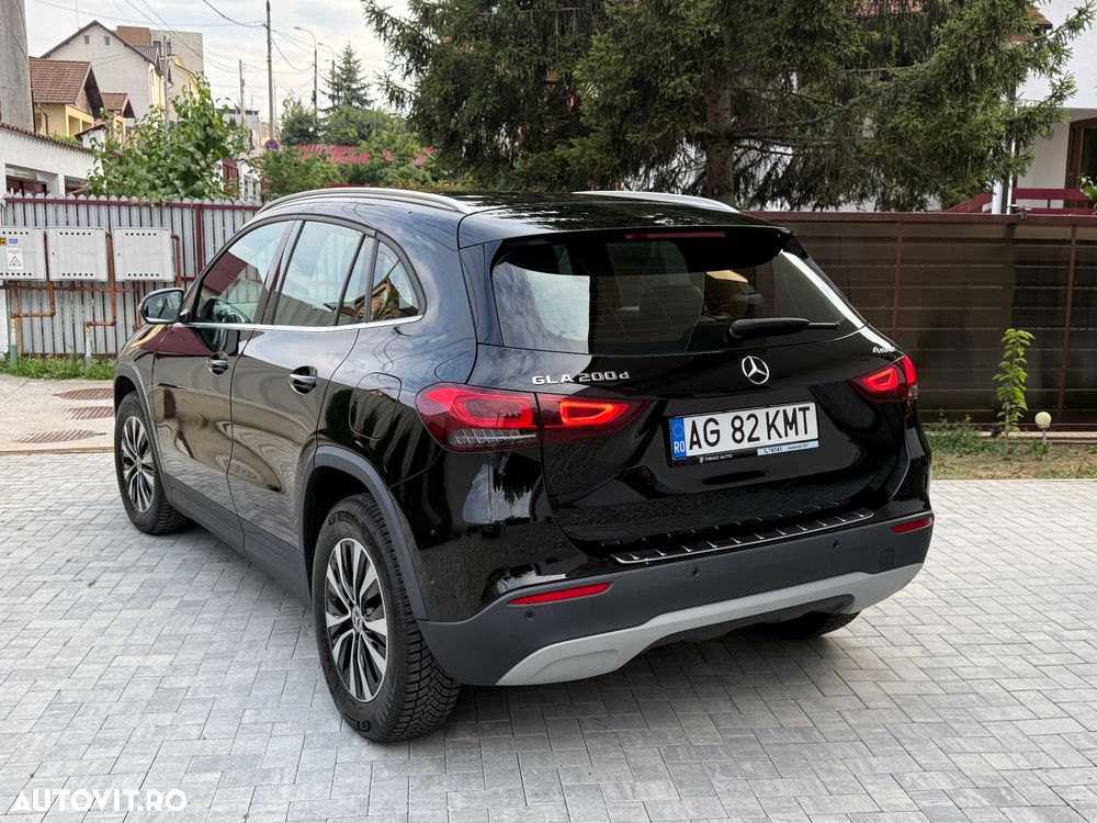 Mercedes-Benz GLA 200 d 4MATIC Aut. - 2