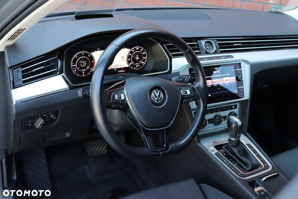 Volkswagen Passat 2.0 TDI (BlueMotion Technology) DSG Trendline - 17