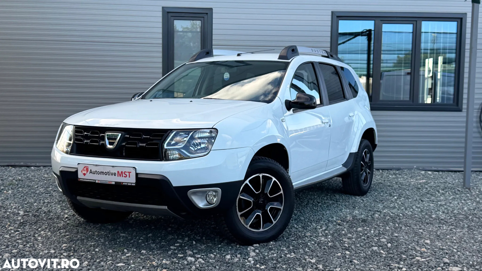 Dacia Duster 1.5 dCi 4x2 Laureate - 2