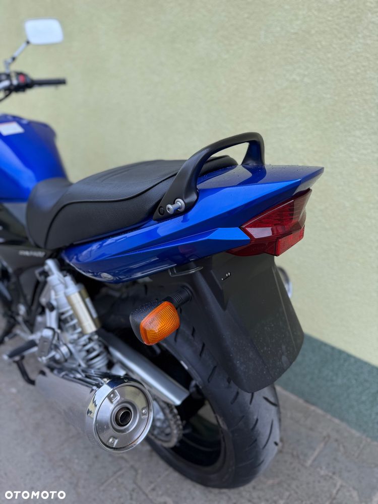 Suzuki GSX - 21