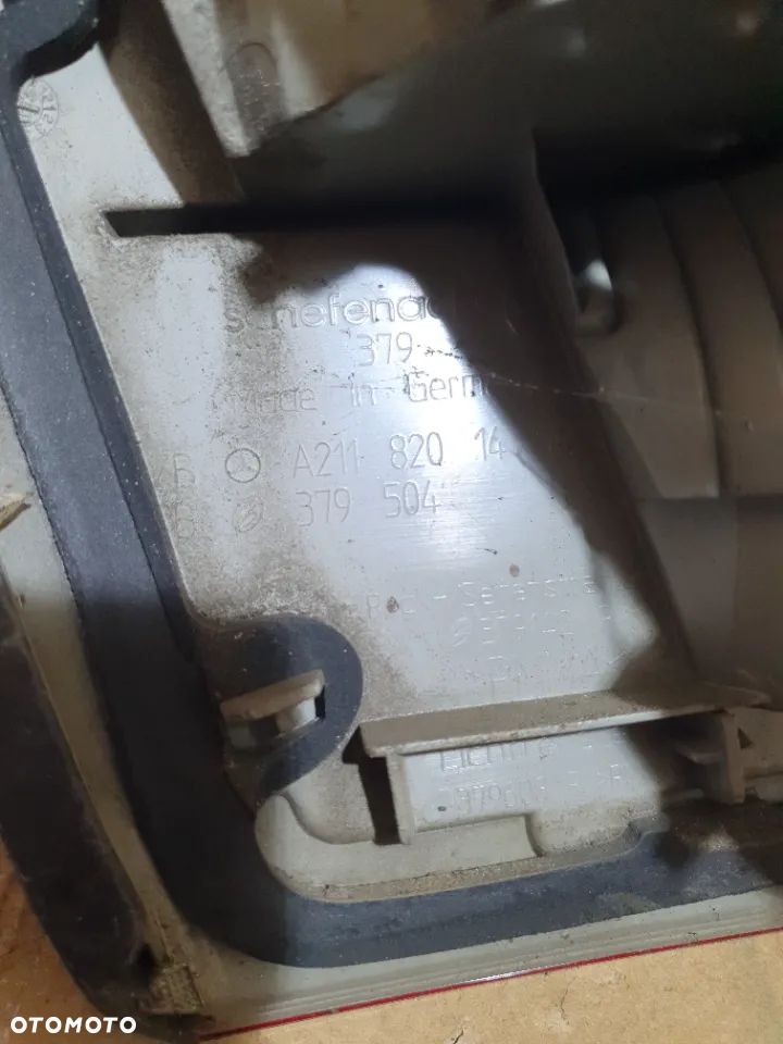 LAMPA LEWA TYŁ W KLAPĘ MERCEDES W211 KOMBI - 3