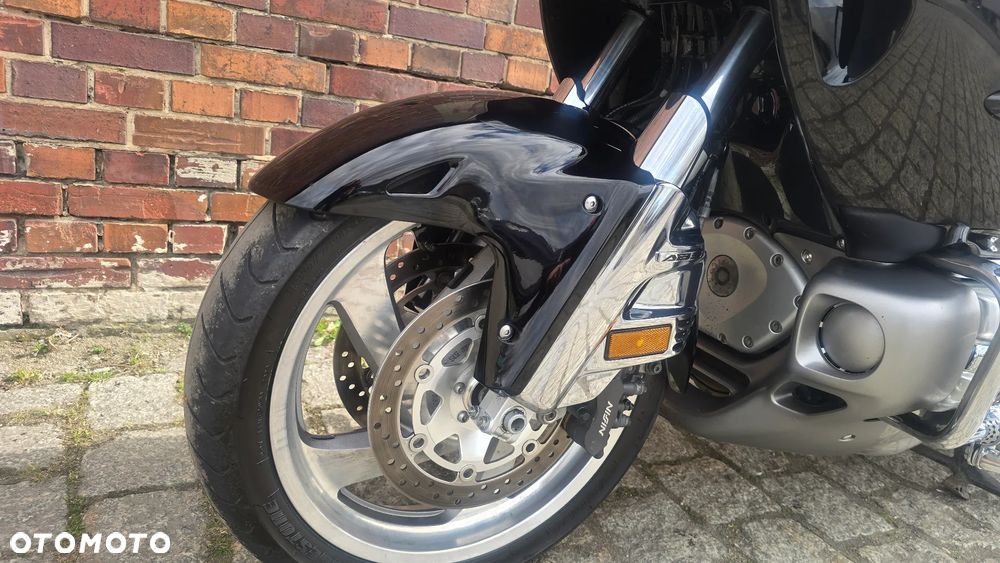 Honda GL - 5