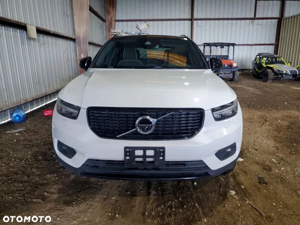 Volvo XC 40 T5 AWD R-Design - 5