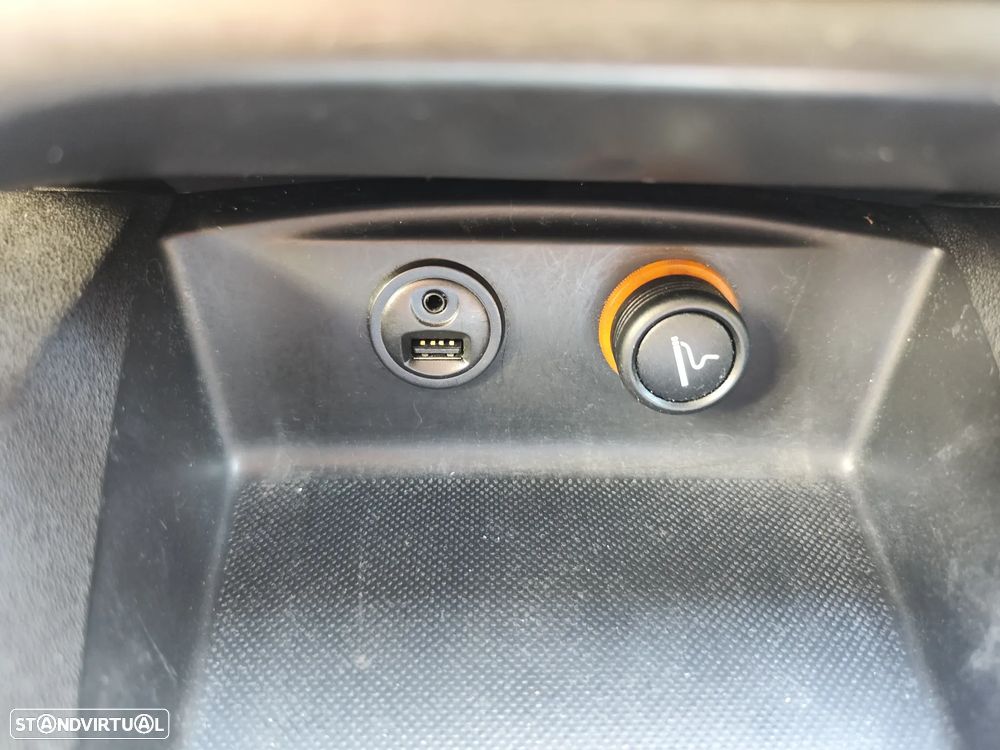Citroën C4 1.6 BlueHDi Feel - 38