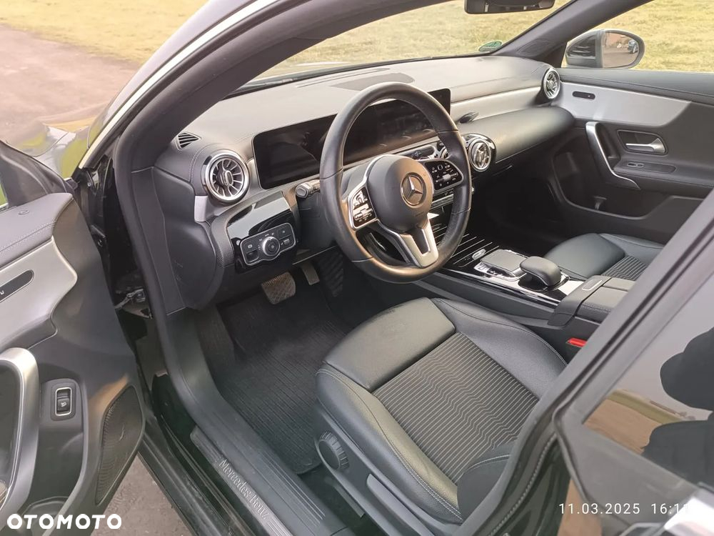 Mercedes-Benz CLA 200 d Shooting Brake 8G-DCT - 8