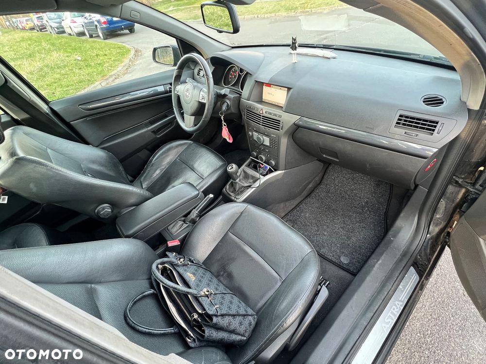 Opel Astra 2.0 T Sport - 10