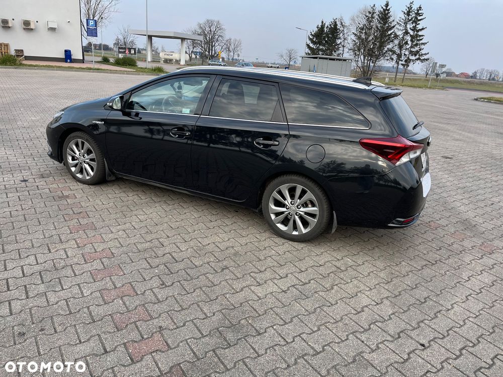 Toyota Auris ver-hybrid-135-prestige - 6