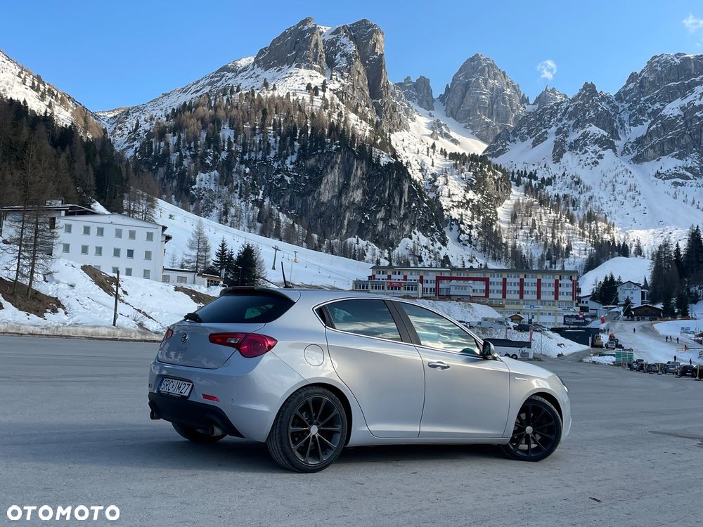 Alfa Romeo Giulietta 2.0 JTDM Distinctive - 3