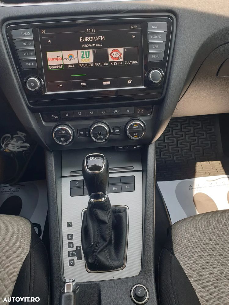 Skoda Octavia 1.6 TDI DSG Style - 18