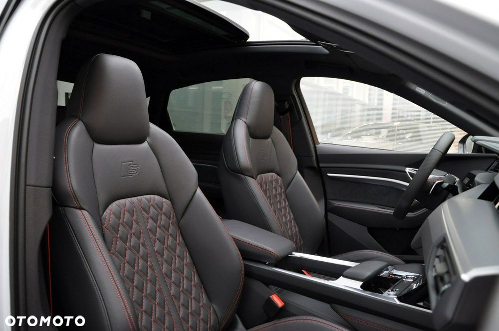 Audi SQ8 e-tron - 31