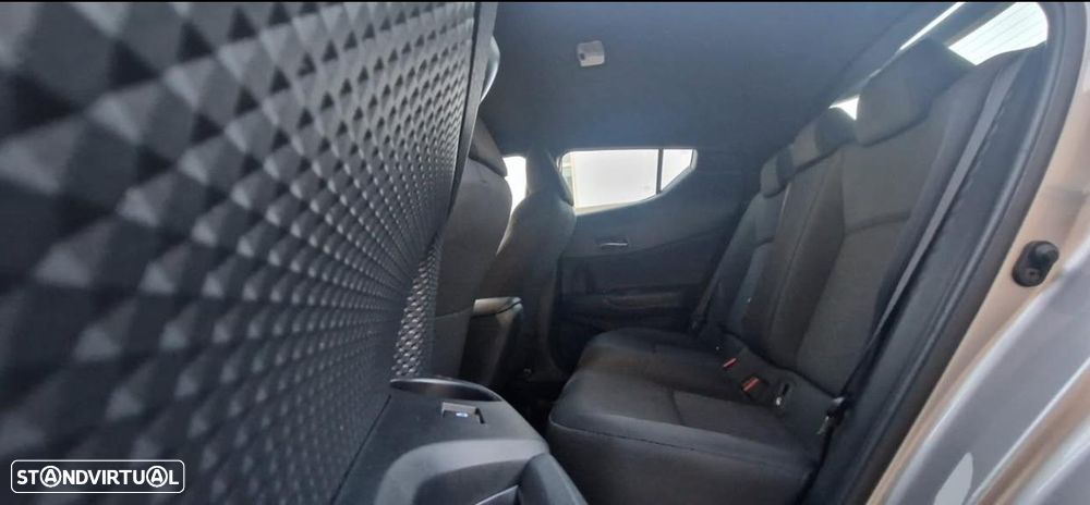 Toyota C-HR 1.8 Hybrid Exclusive - 7