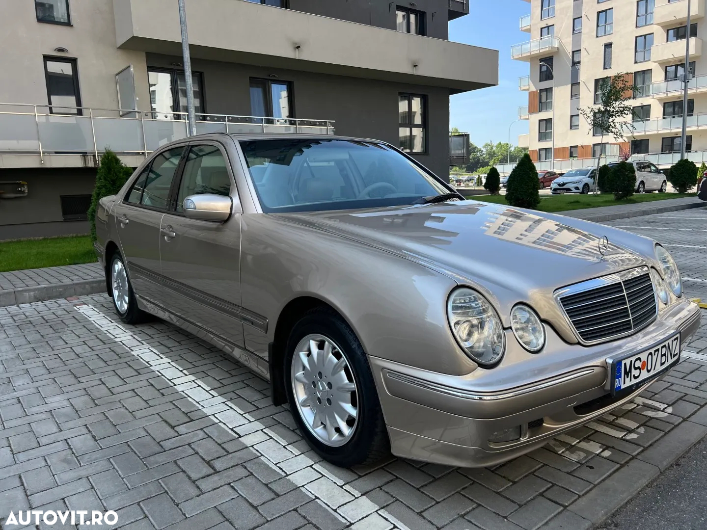 Mercedes-Benz E - 2