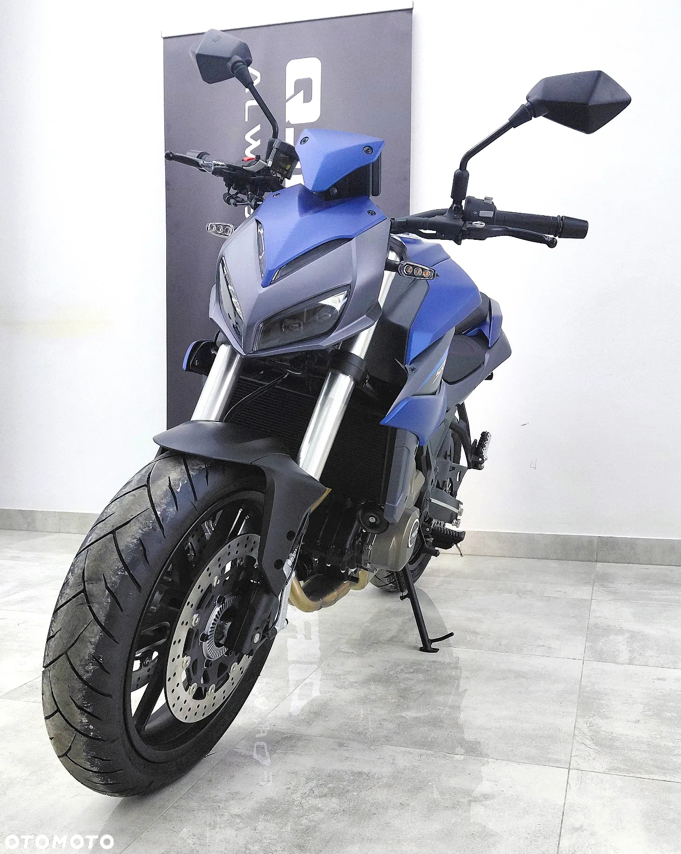 QJMOTOR SRK 700 - 3