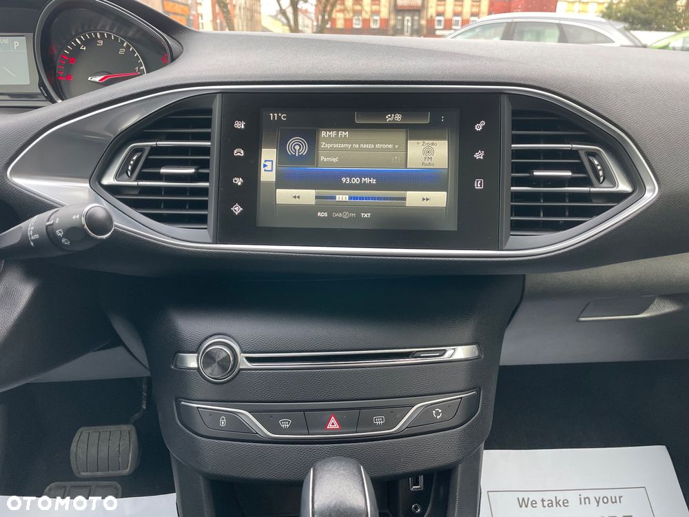 Peugeot 308 BlueHDi FAP 120 EAT6 Stop & Start Allure - 29