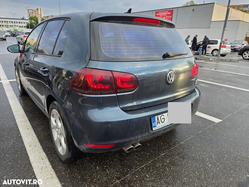 Volkswagen Golf - 2