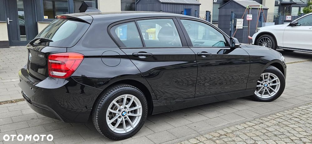 BMW Seria 1 116i - 26