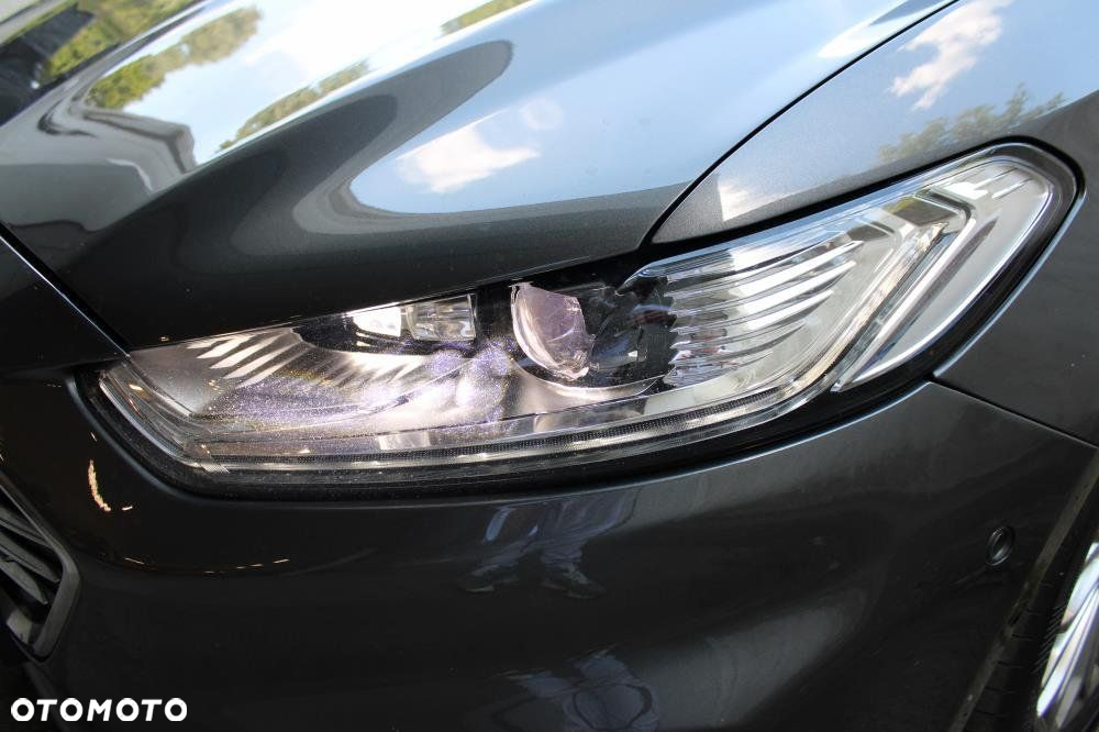 Ford Mondeo - 28