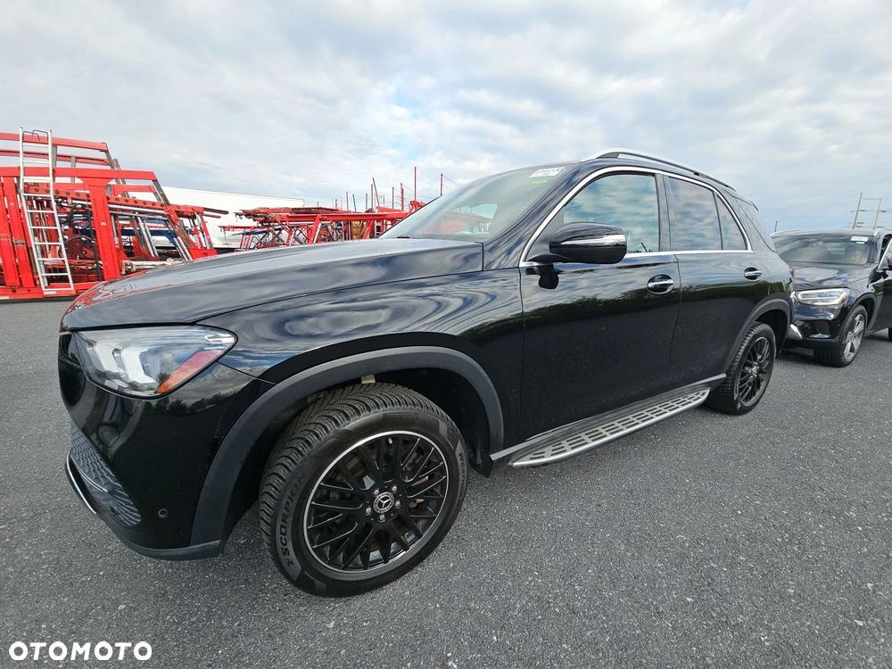 Mercedes-Benz GLE - 1
