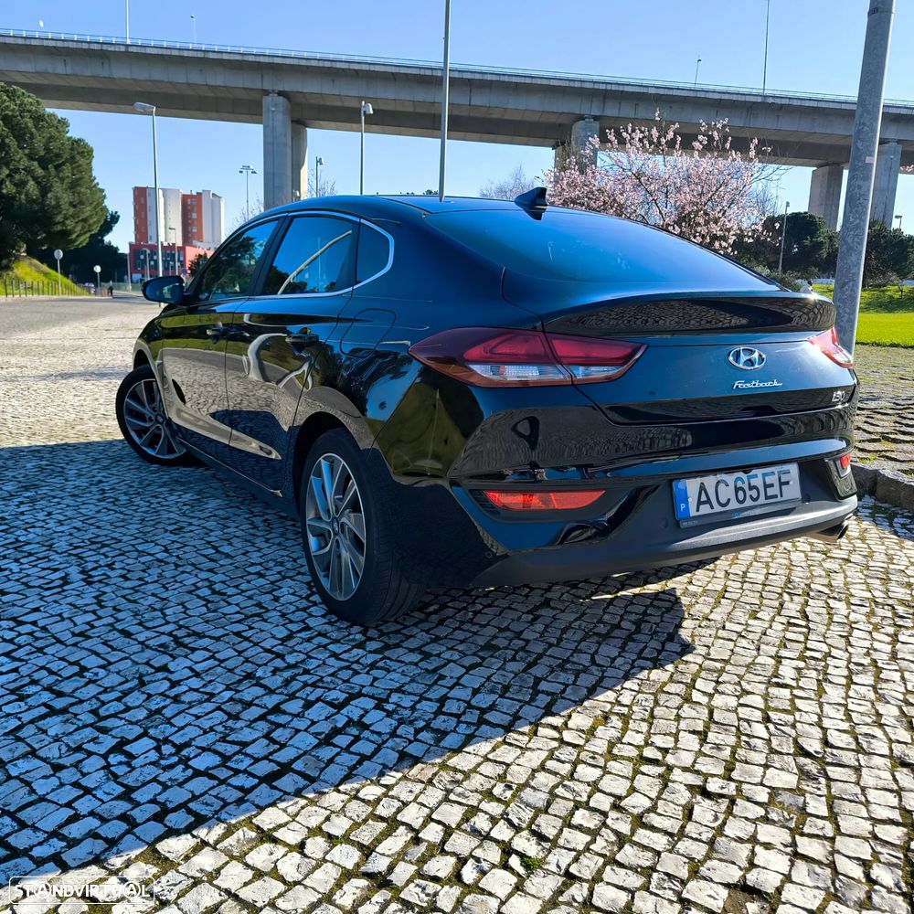 Hyundai i30 Fastback - 4