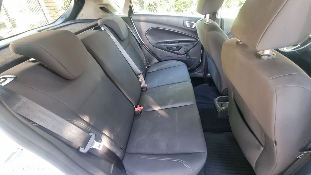 Ford Fiesta 1.25 Ambiente EU5 - 21