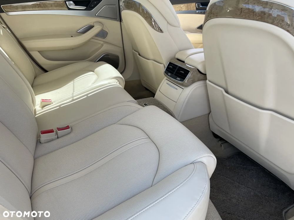 Audi A8 4.2 FSI L Quattro - 24