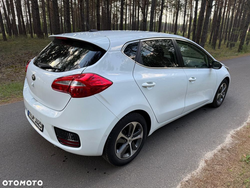 Kia Ceed 1.6 GDI DCT Platinum Edition - 6