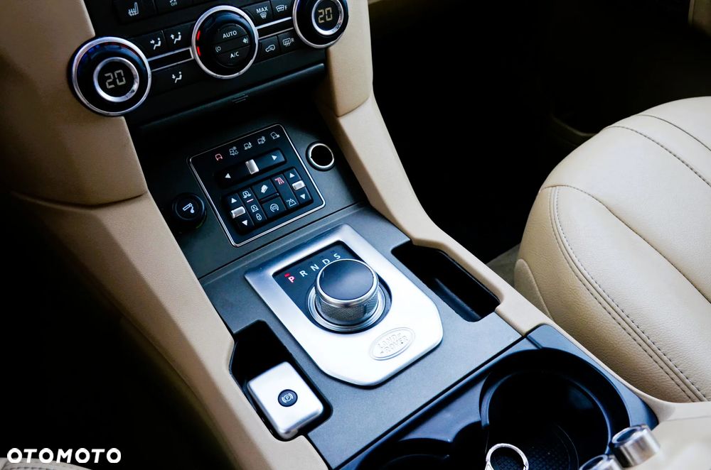 Land Rover Discovery 3.0 SDV6 HSE - 20