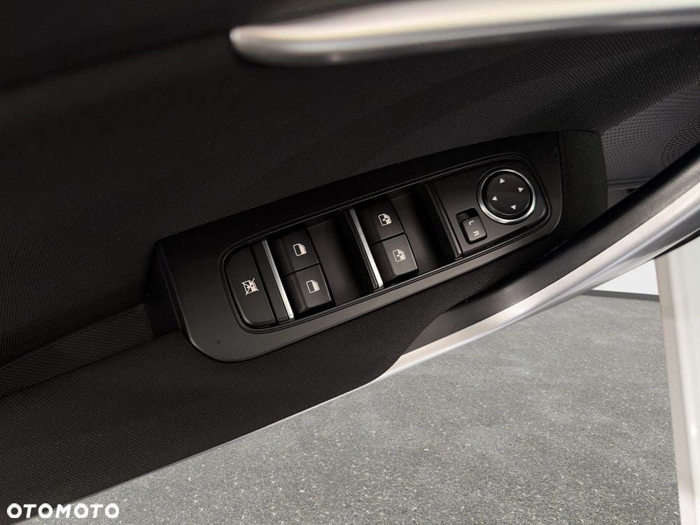 Kia Ceed - 25
