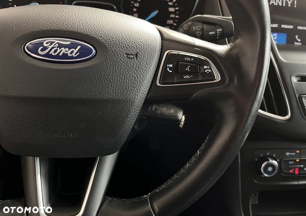 Ford Focus 1.0 EcoBoost Titanium ASS PowerShift - 14
