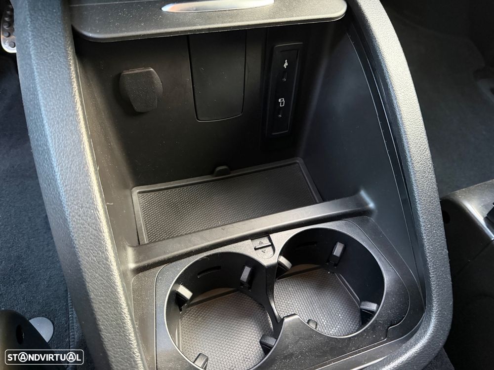 Mercedes-Benz V 220 d Extra-Longa 9G-TRONIC - 30