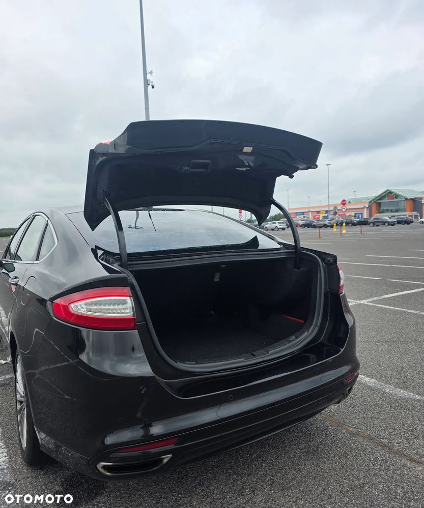 Ford Fusion 2.0 EcoBoost Titanium - 11