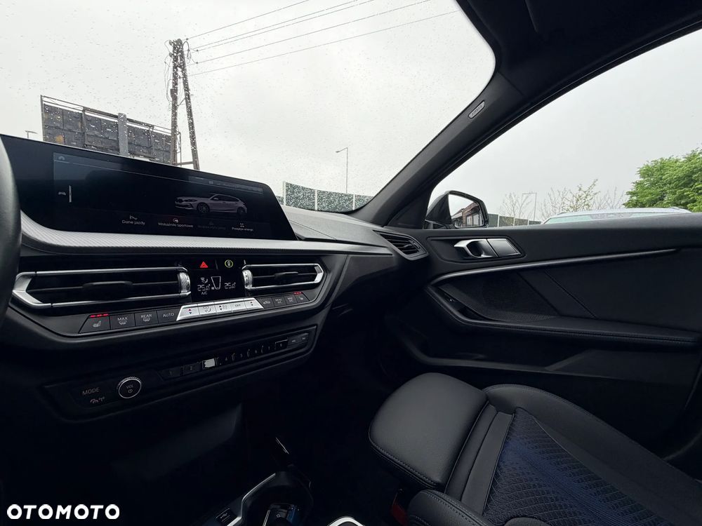 BMW Seria 1 120i M Sport - 34
