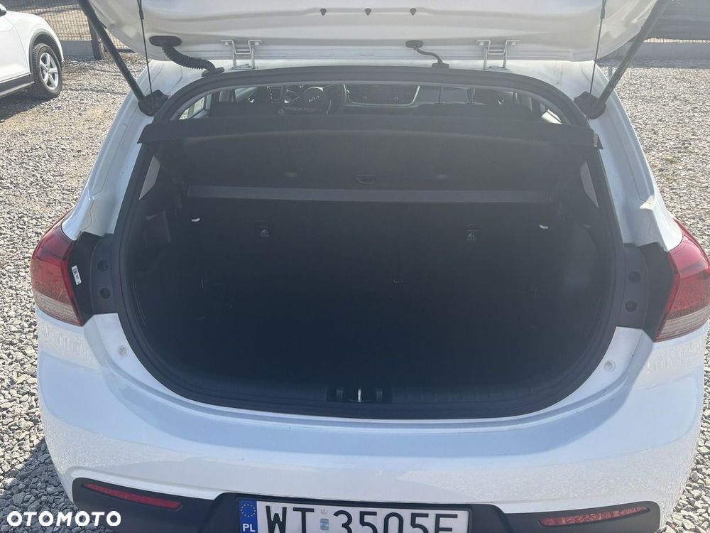 Kia Rio - 31