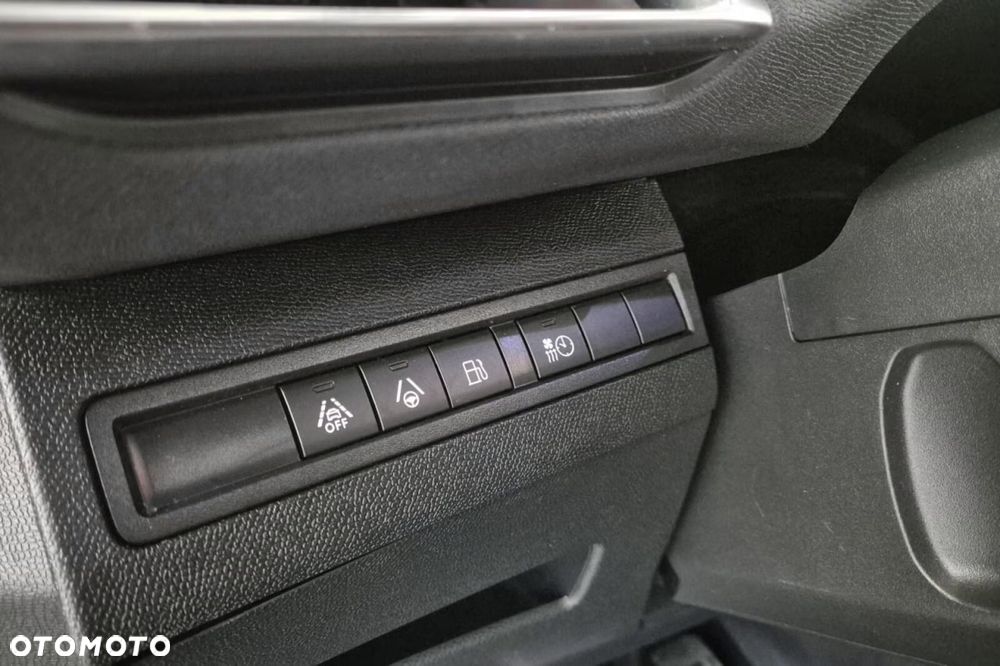 Peugeot 3008 1.6 PureTech HYbrid4 GT Line S&S EAT8 - 10