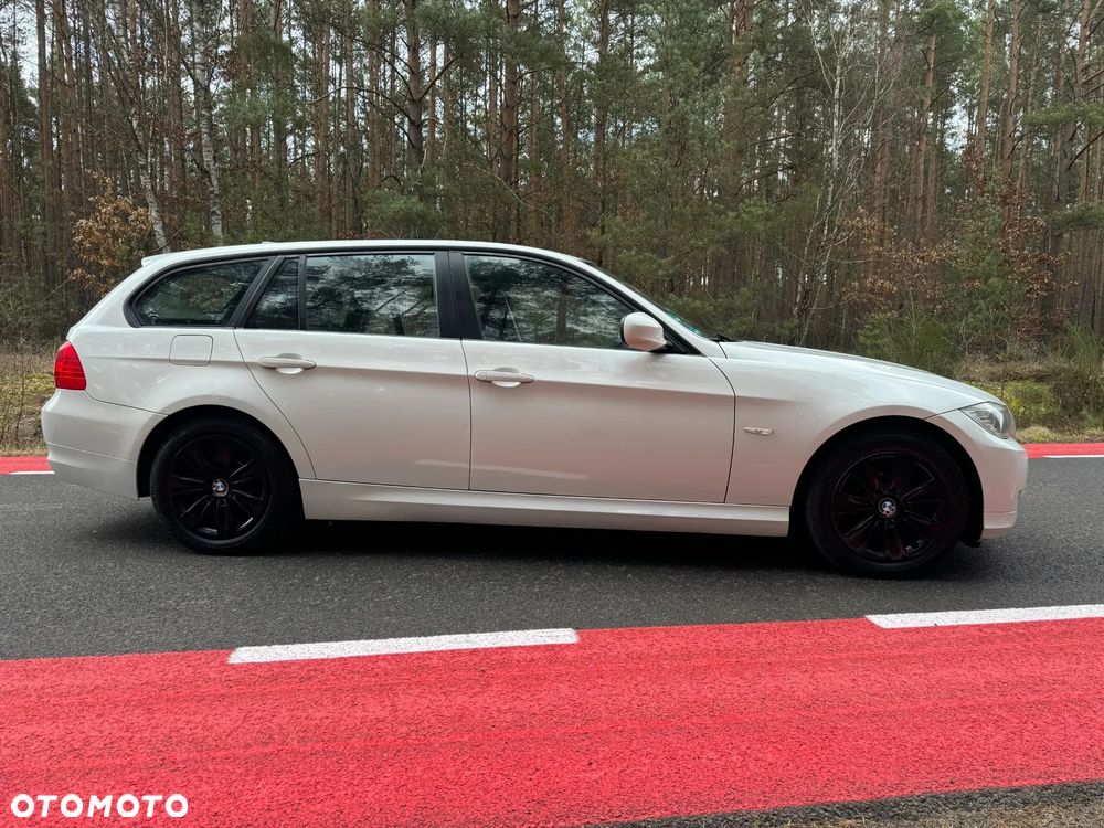 BMW Seria 3 318d DPF - 3