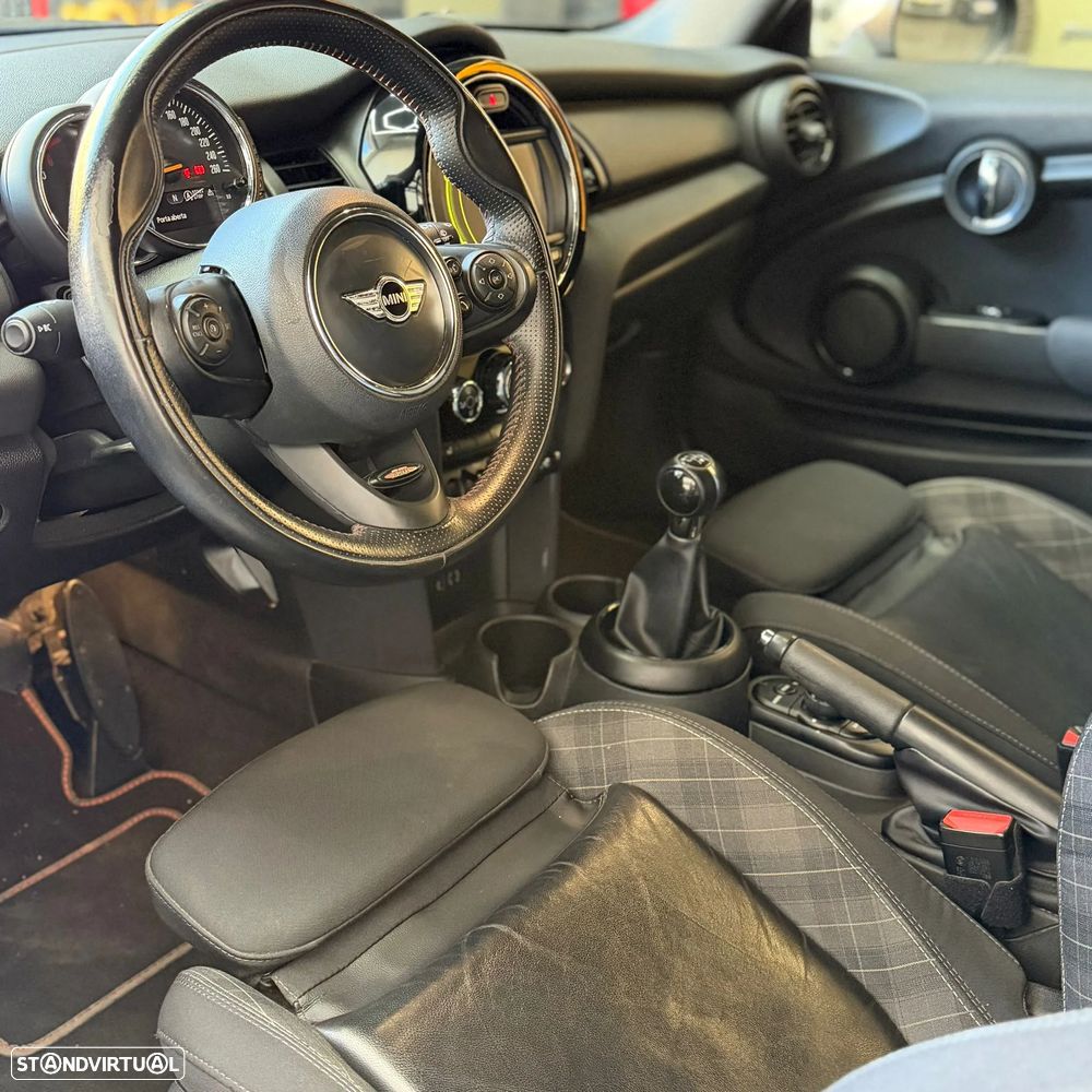 MINI 3 Portas Cooper D - 10