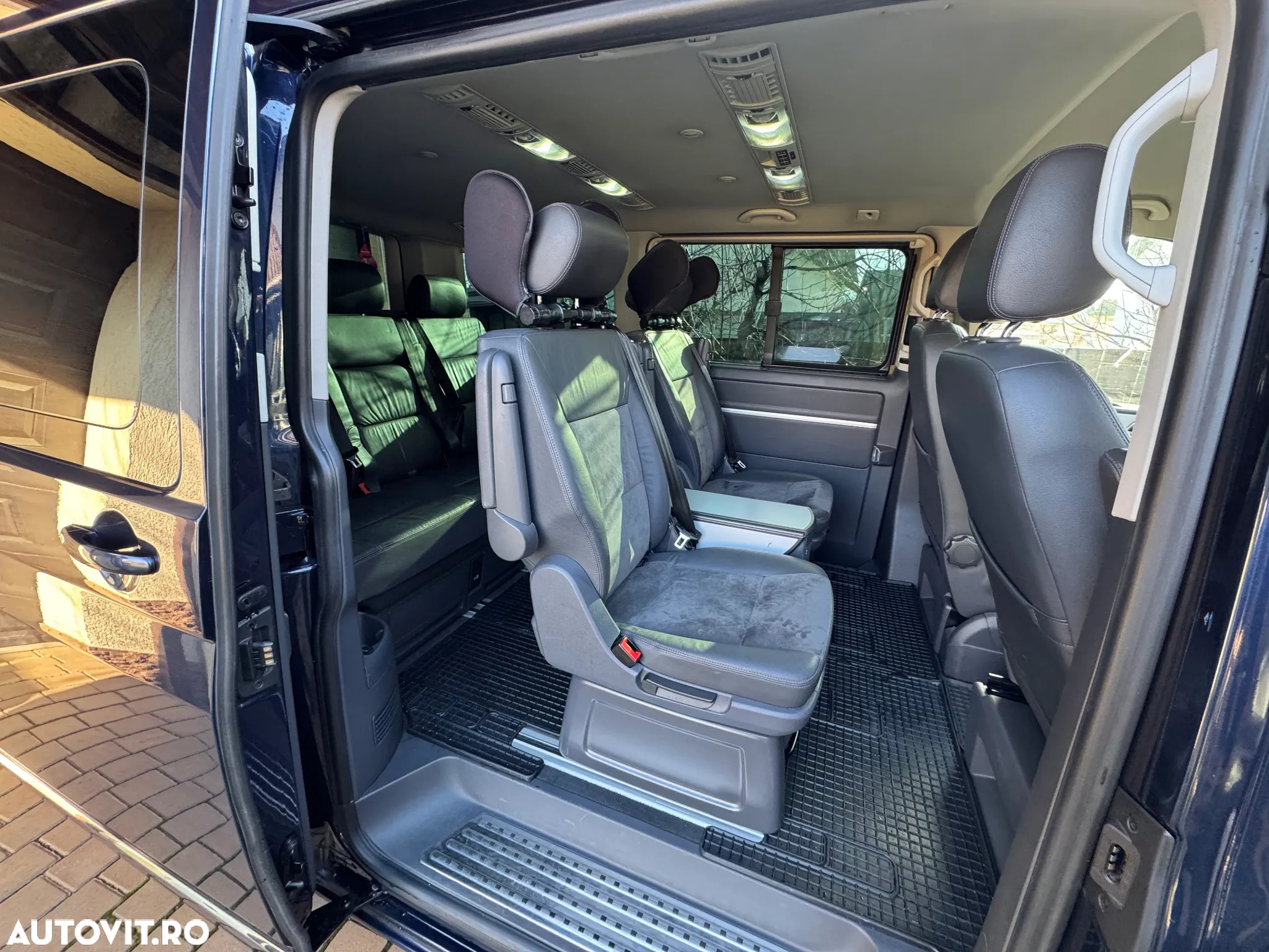 Volkswagen Multivan - 7