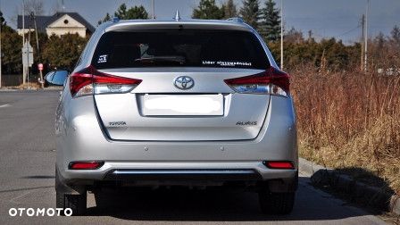 Toyota Auris 1.4 D-4D Premium - 4