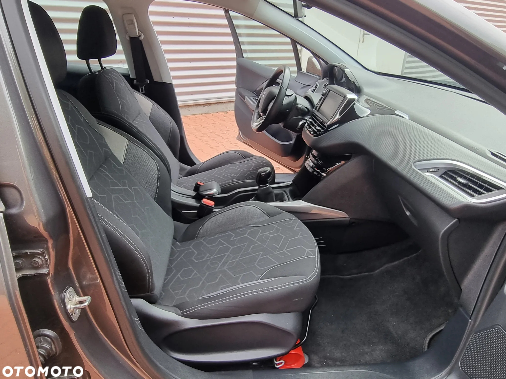 Peugeot 2008 PureTech 110 Stop&Start Allure - 21