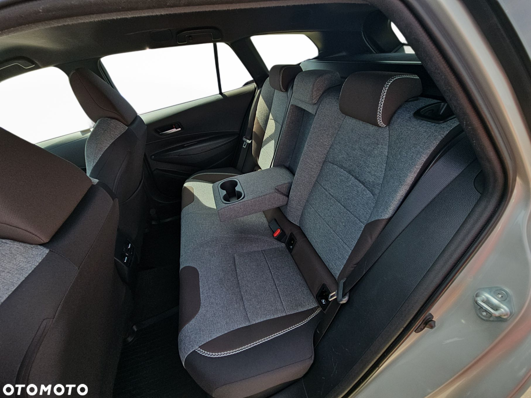 Toyota Corolla - 10
