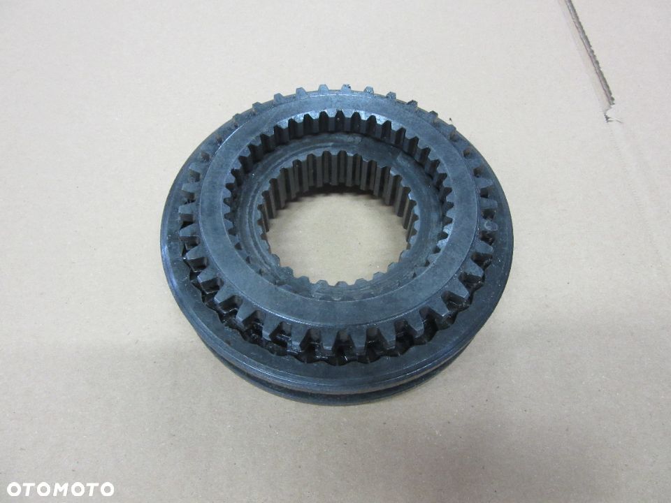 Synchronizator skrzyni ACV0302930 Massey Ferguson Valtra seria T T183 T174 T194 T214 T234 T254 - 1