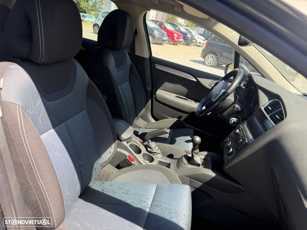 Citroën C4 1.6 HDi Seduction - 12