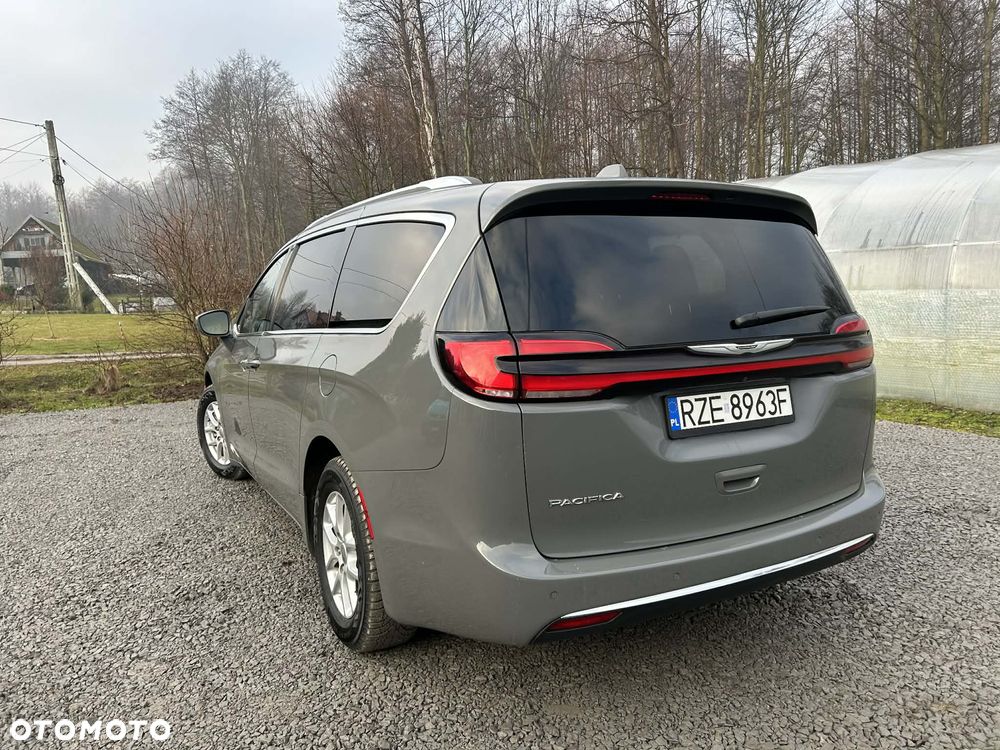 Chrysler Pacifica - 3