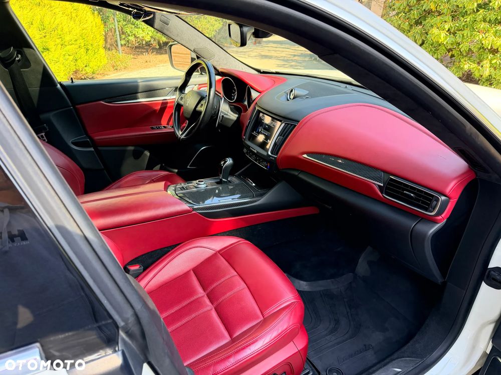 Maserati Levante S Q4 - 17