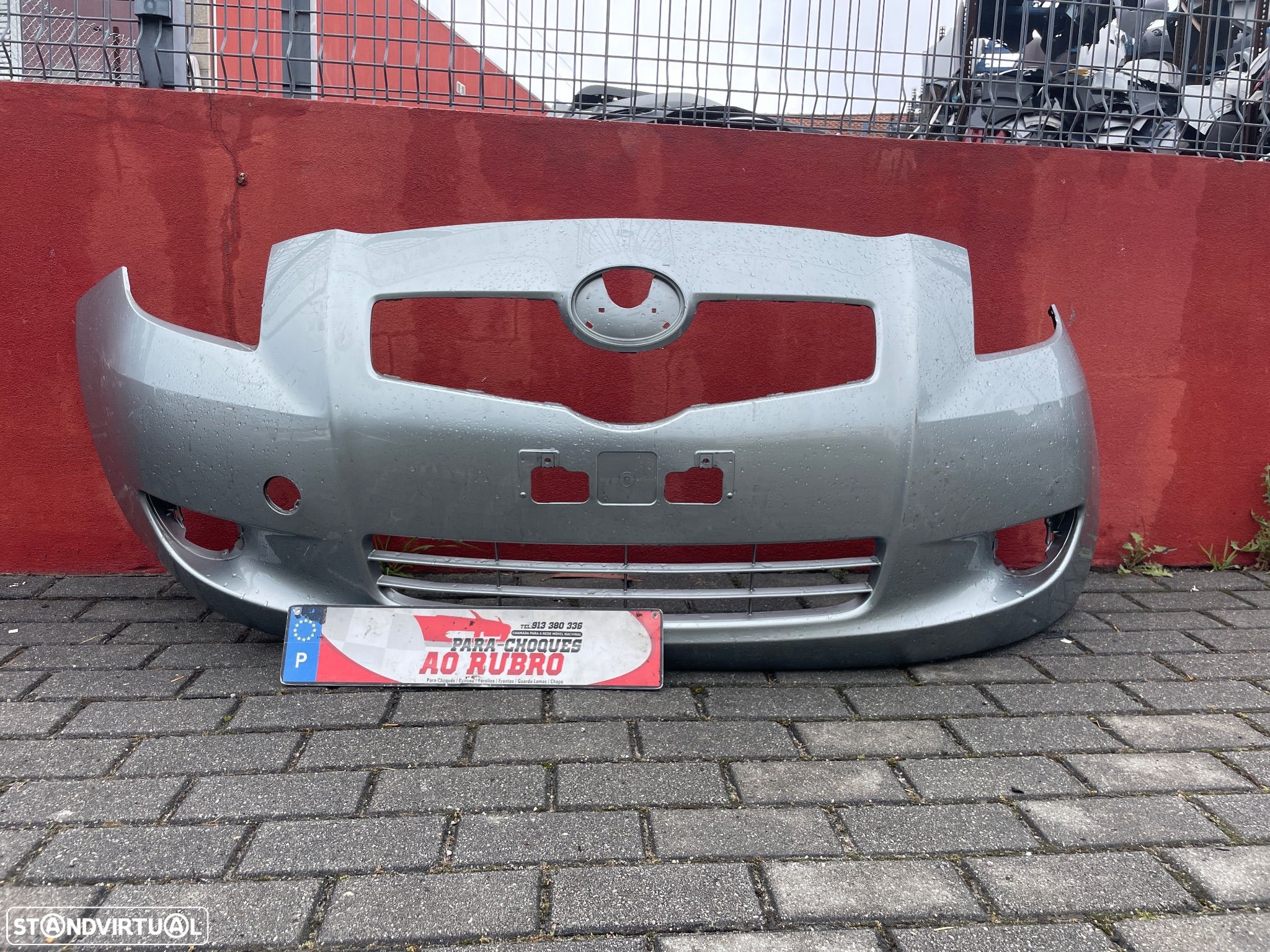 parachoque toyota yaris - 1