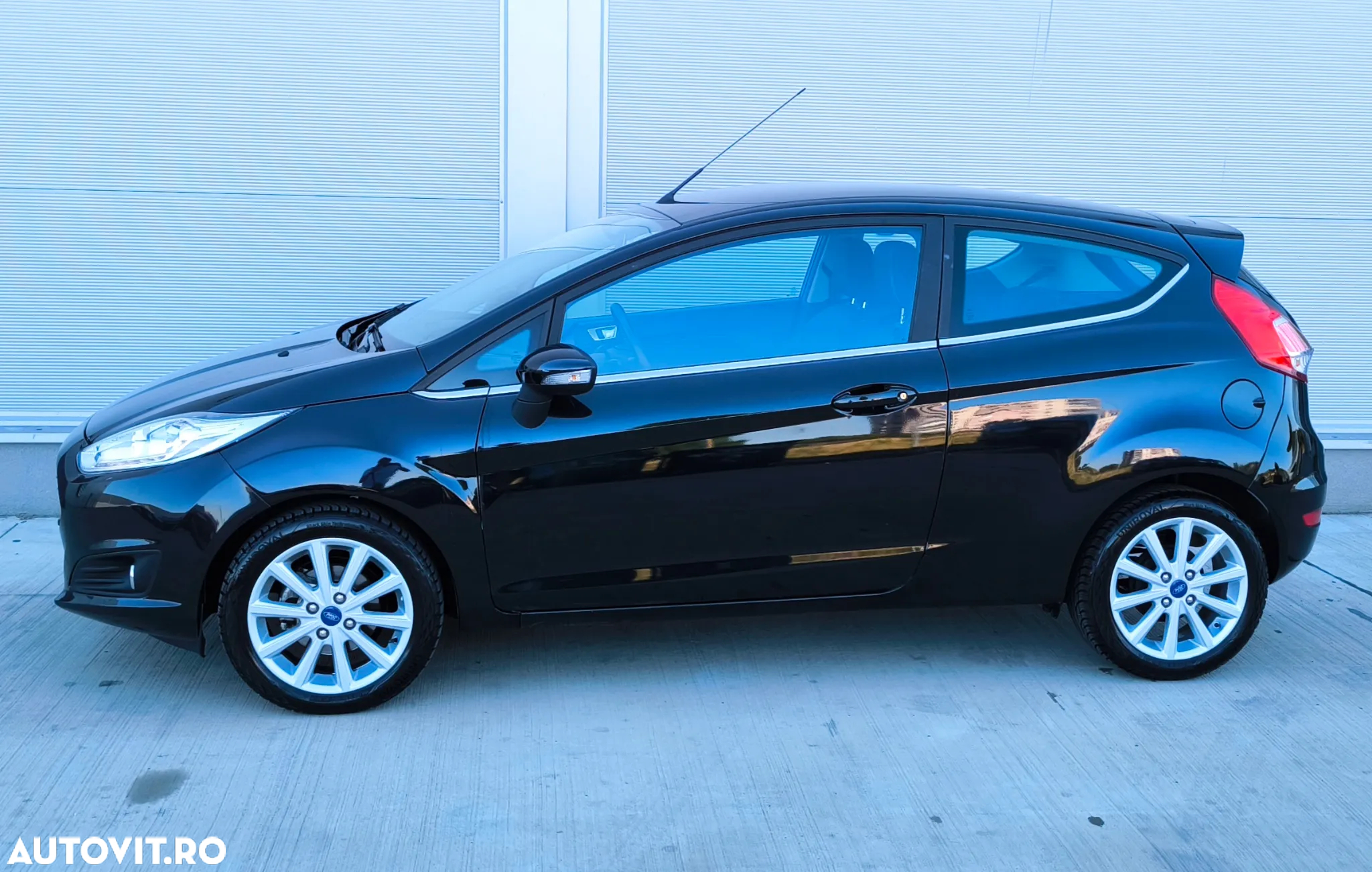 Ford Fiesta 1.0 EcoBoost S&S Aut. TITANIUM X - 2